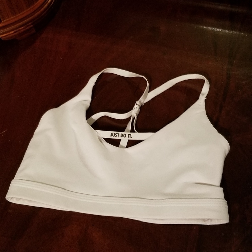 Nike sports bra size Small